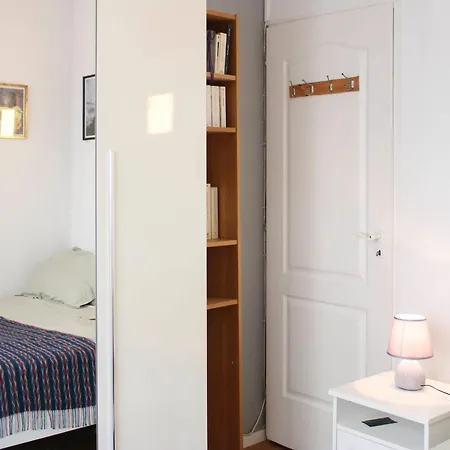 Apartment In The Heart Of Quiet And Easy Paris