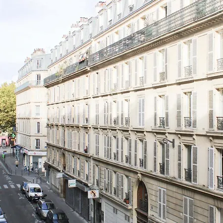 In The Heart Of Quiet And Easy Apartment *